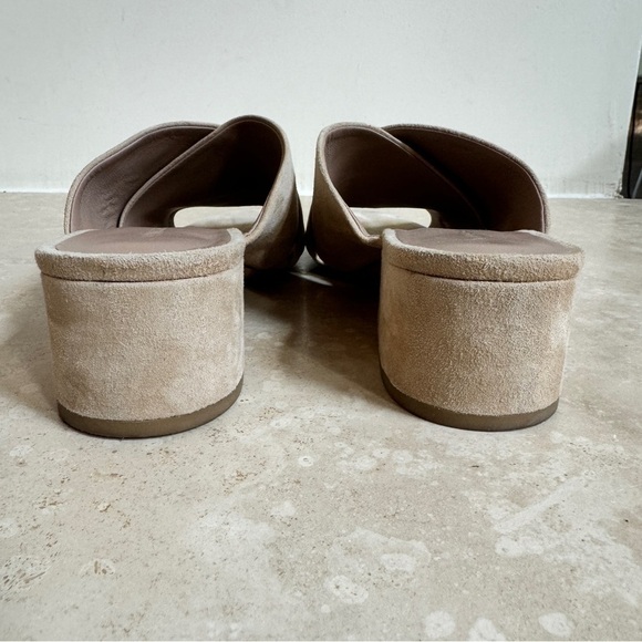 Vince Karsen Beige Suede Block Heel Slide Sandals Womens Size 8.5 M Open Toe - Picture 9 of 13